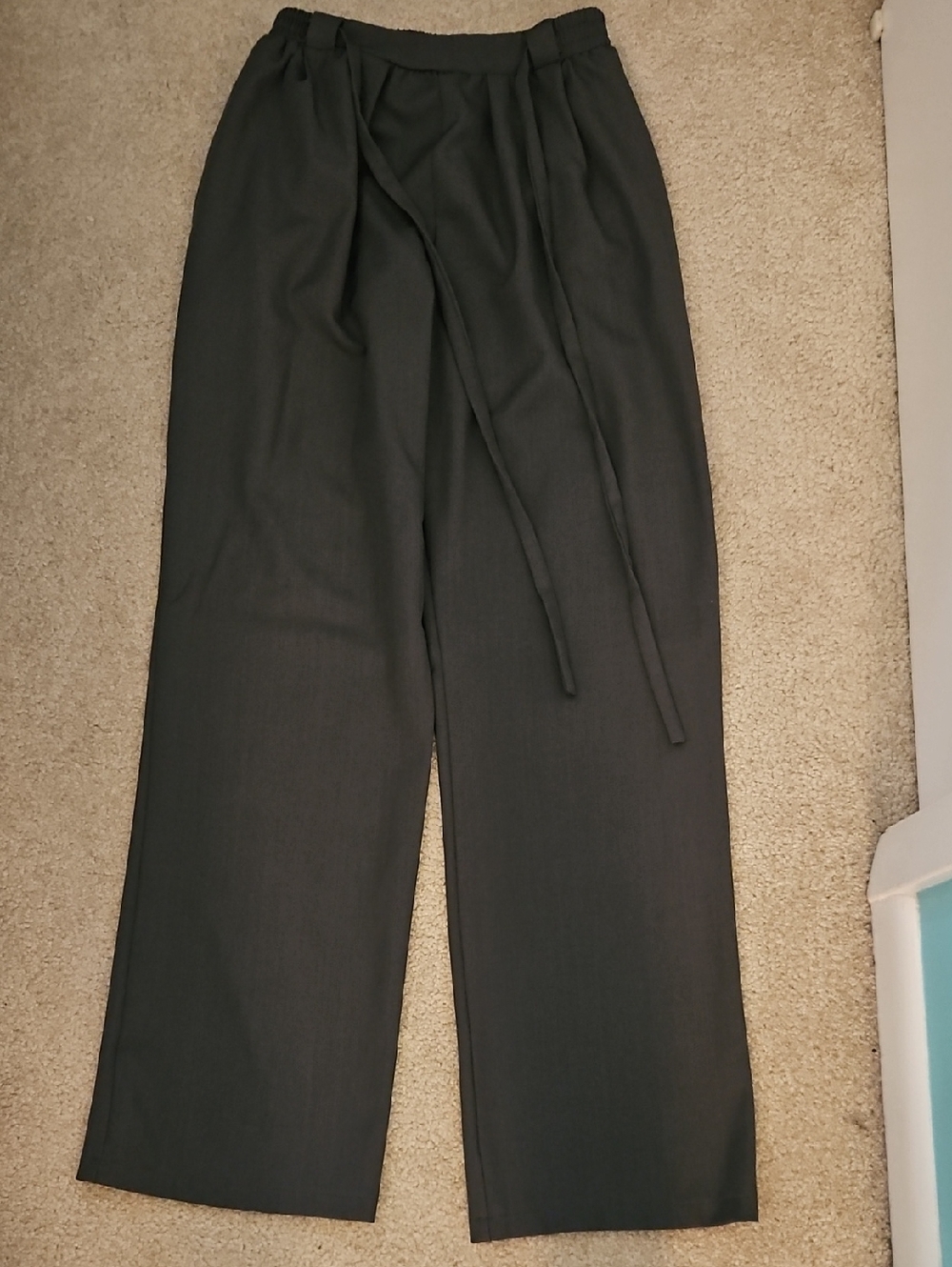 Lulu's Women's Black Drawstring Tailored Trousers